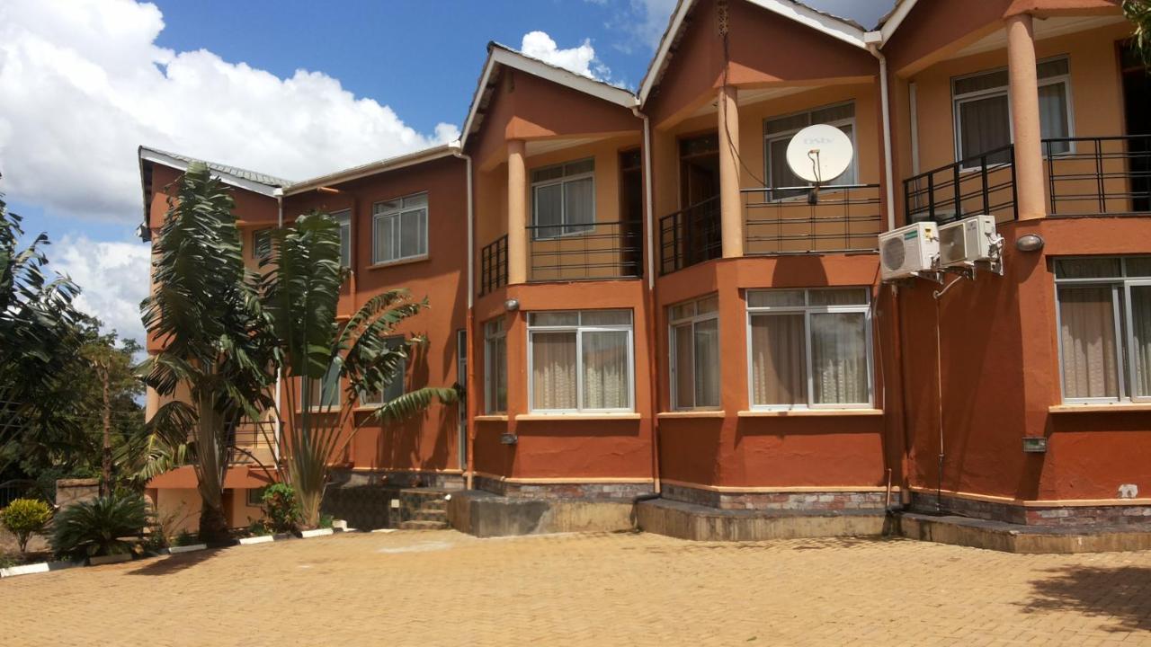 Westcliff Hotel Lira 外观 照片
