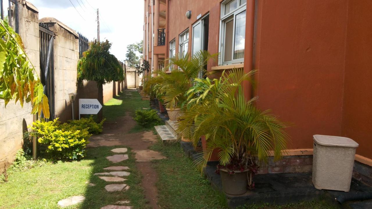 Westcliff Hotel Lira 外观 照片