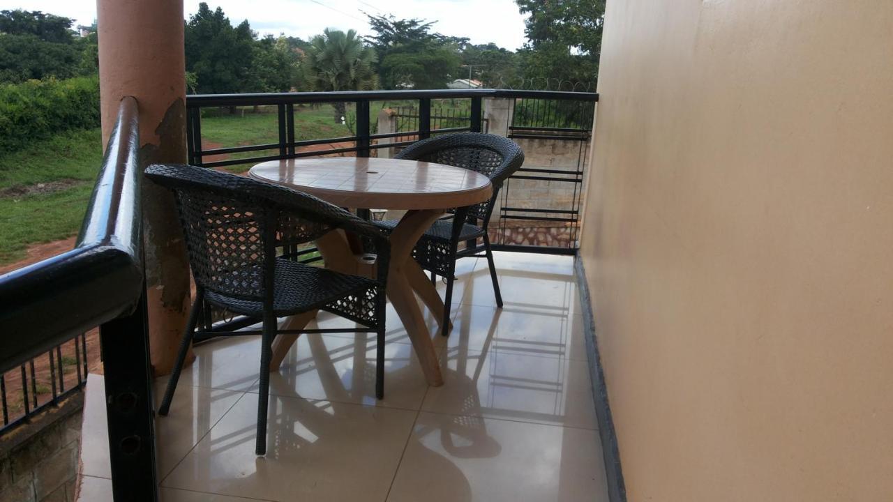 Westcliff Hotel Lira 外观 照片