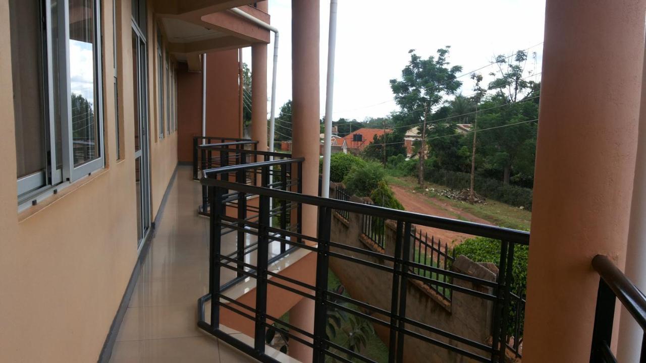 Westcliff Hotel Lira 外观 照片