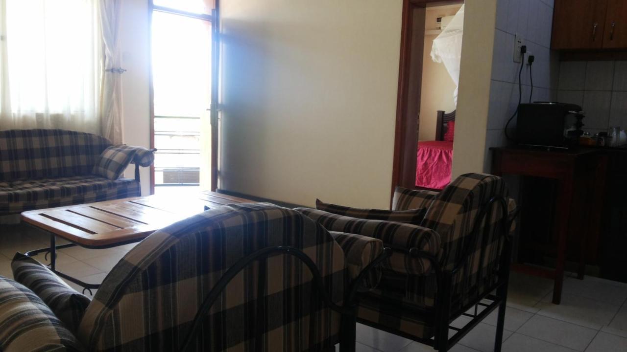Westcliff Hotel Lira 外观 照片